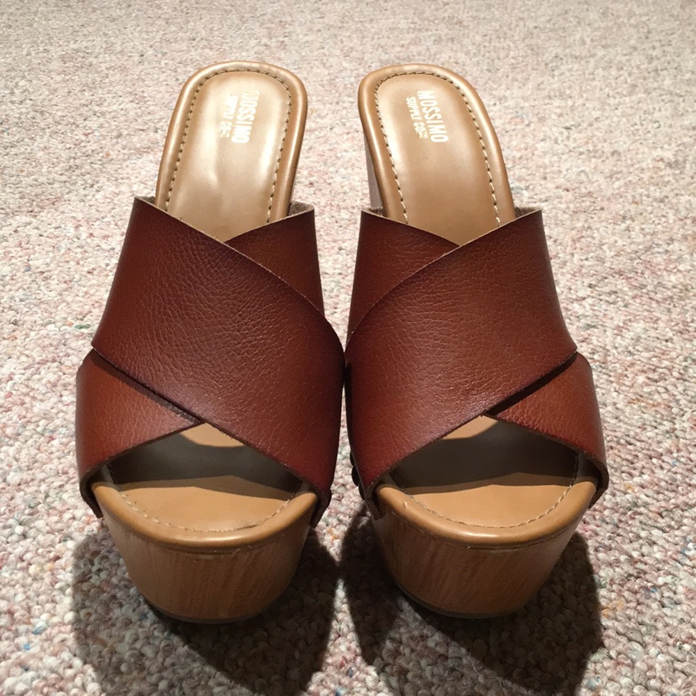 Women’s Studded Wedge